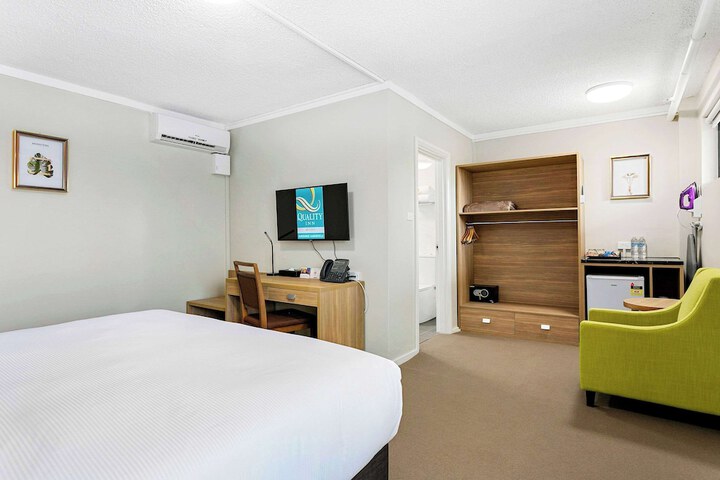 Room 9 of 44