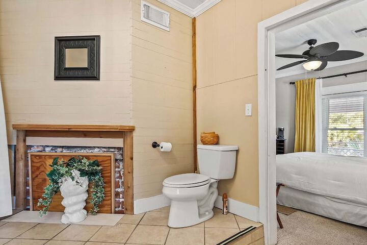 Room 20 of 27
