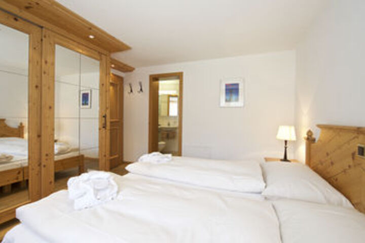 Room 34 of 73