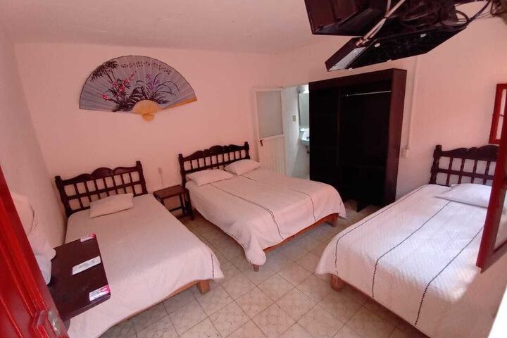 Room 4 of 15
