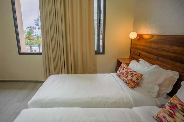 Room 18 of 53
