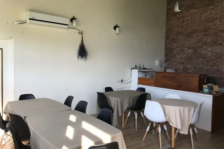 Dining 13 of 13