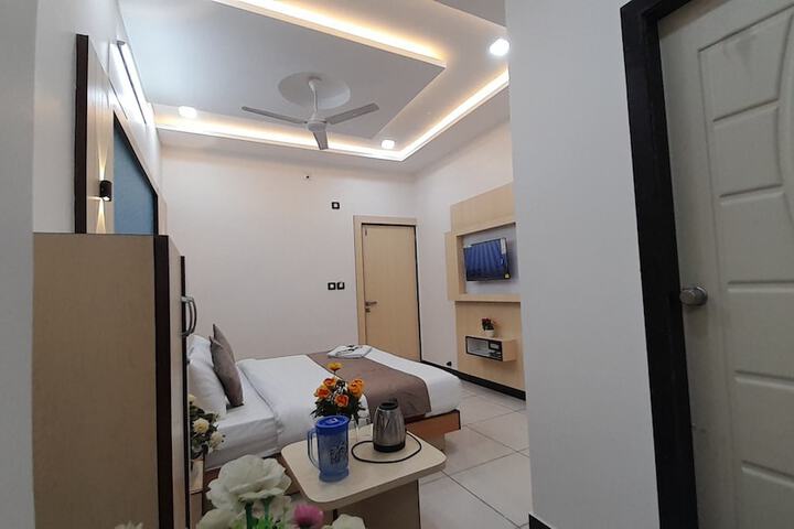 Room 30 of 69