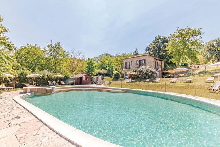 Pool 7 of 12