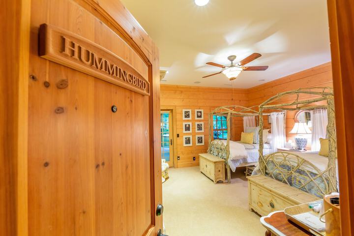 Room 17 of 42
