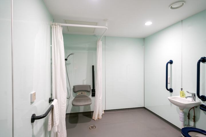 Room 53 of 59