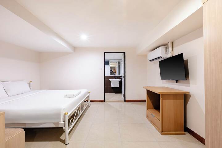 Room 2 of 63