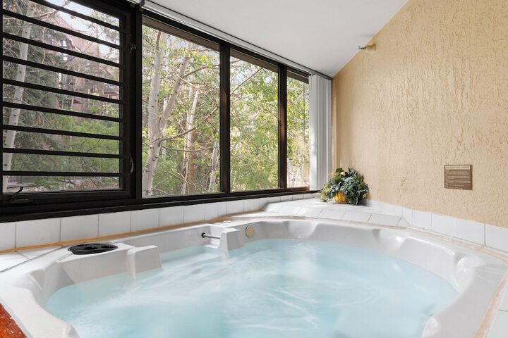 Spa 267 of 355