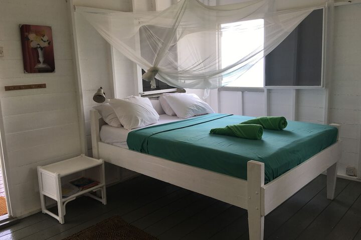 Room 30 of 170