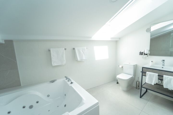 Room 50 of 72