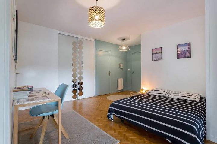 Room 2 of 15