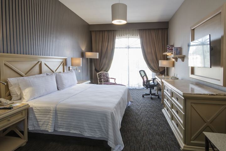 Room 15 of 163