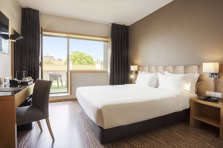 Room 21 of 42