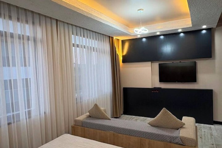 Room 16 of 26