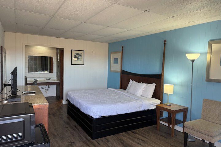 Room 12 of 29