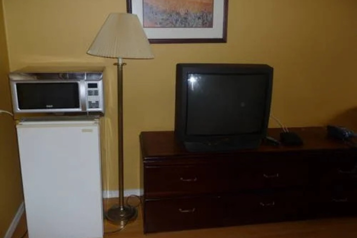 Room 11 of 34