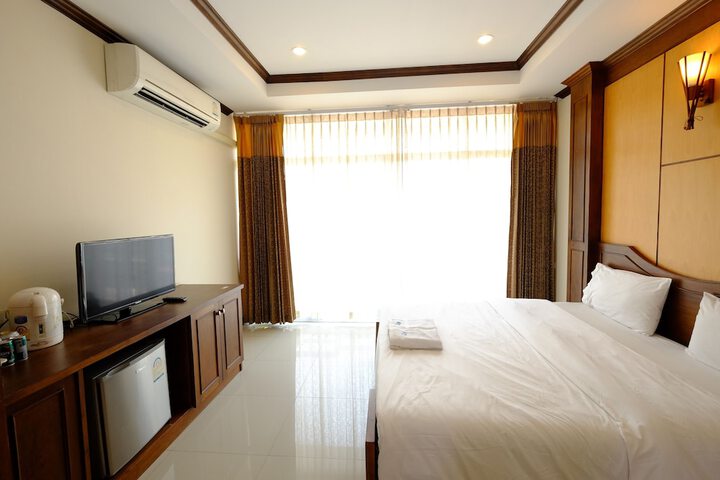 Room 13 of 47