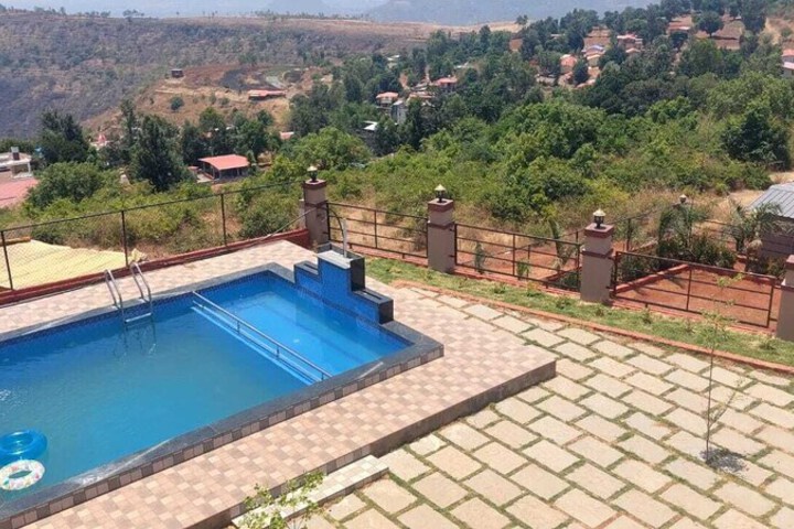 Pool 5 of 14