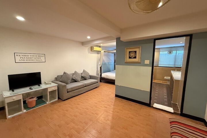 Room 34 of 65