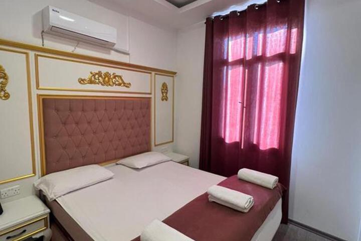 Room 25 of 27