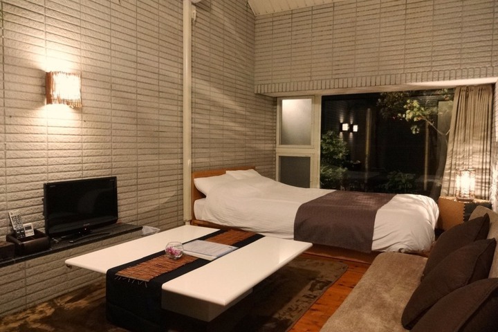 Room 73 of 81