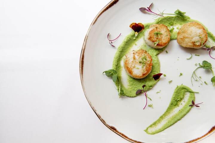 Dining 38 of 66