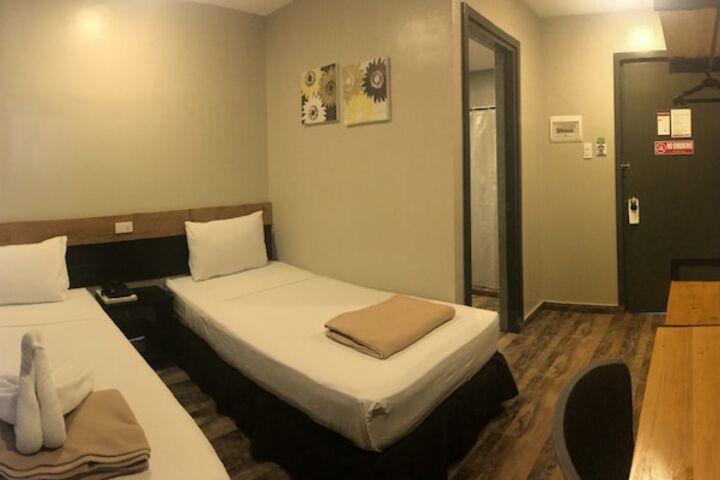Room 7 of 41