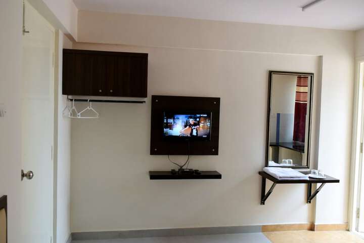 Room 4 of 45