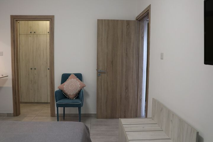 Room 15 of 24