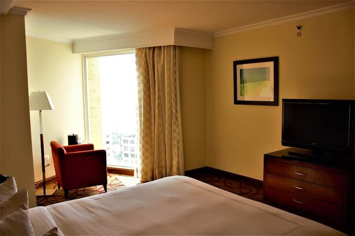 Room 18 of 153