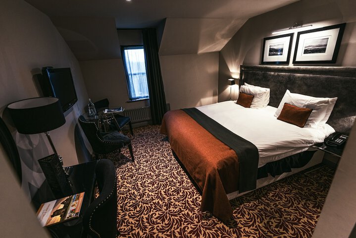Room 16 of 44