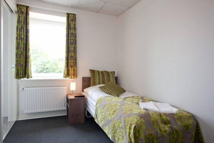 Room 3 of 39