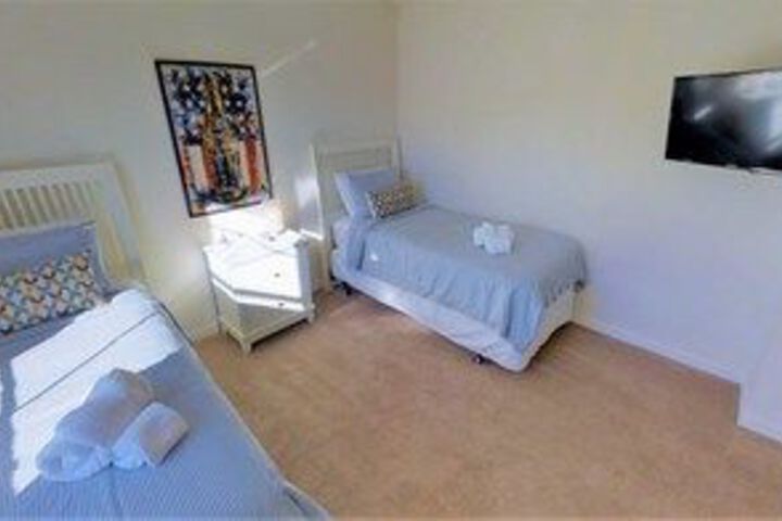 Room 11 of 21