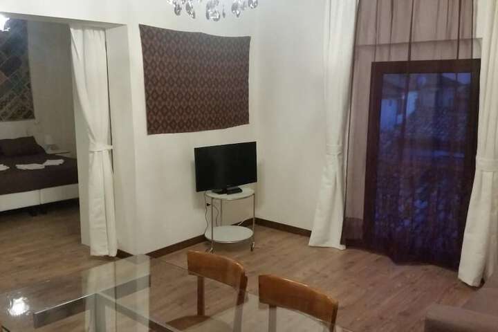 Room 32 of 51