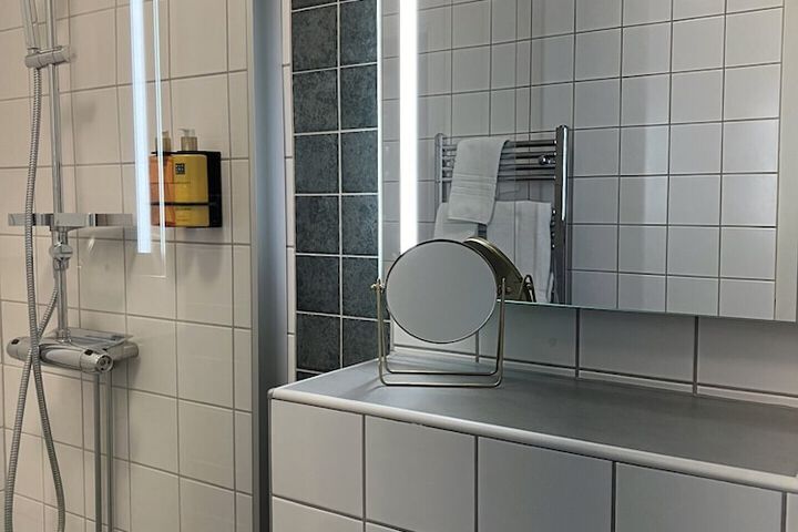 Room 15 of 19