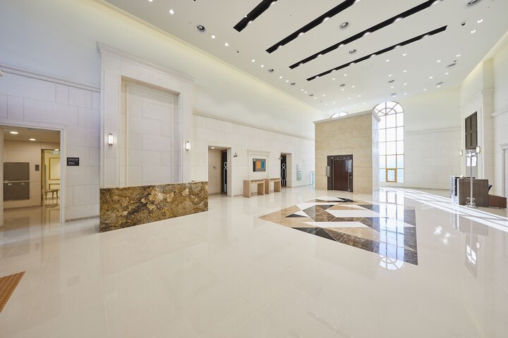 Ballroom/Hall 66 of 80