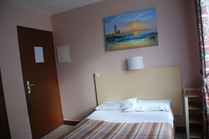 Room 9 of 36