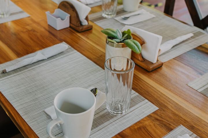 Dining 45 of 58
