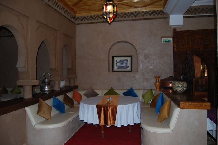 Dining 51 of 72