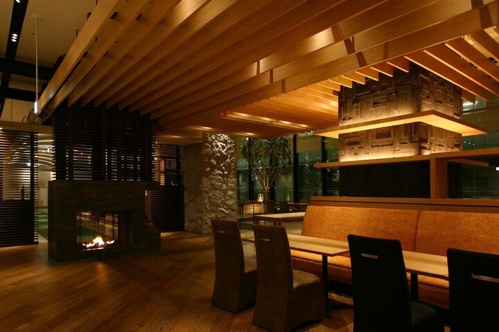 Dining 36 of 49