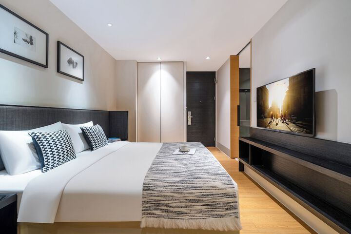 Room 15 of 61