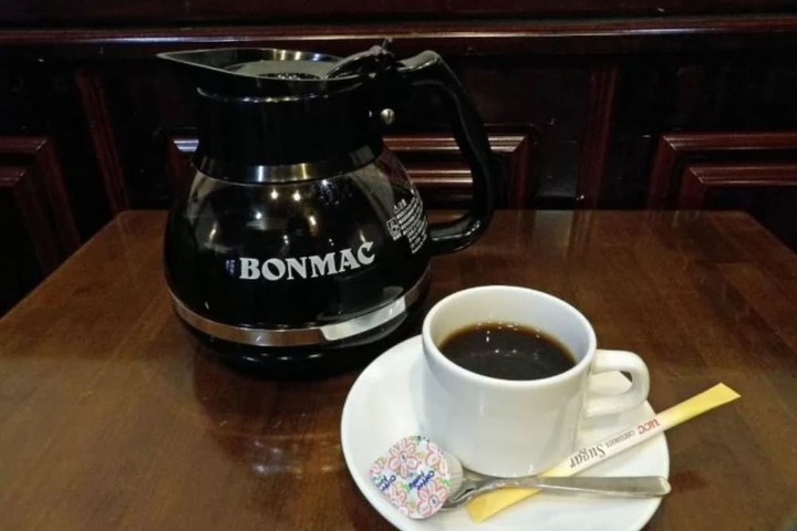 Breakfast/Coffee Service 12 of 31