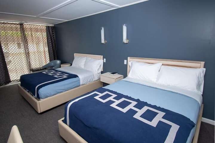 Room 5 of 15