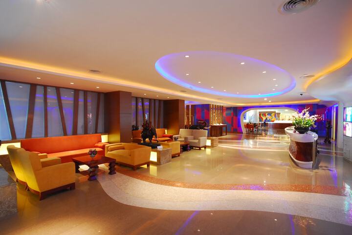 Hotel Lobby