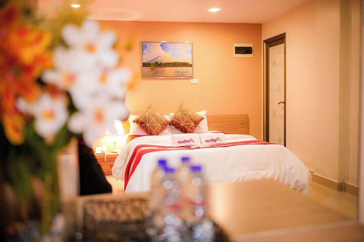Room 14 of 77