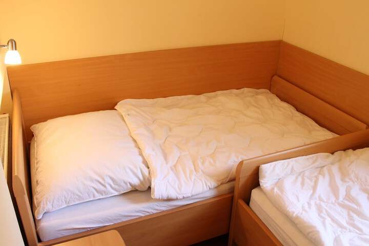 Room 2 of 30