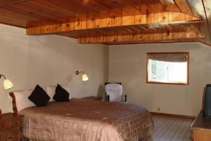 Image of SIERRA GETAWAY BY REDAWNING