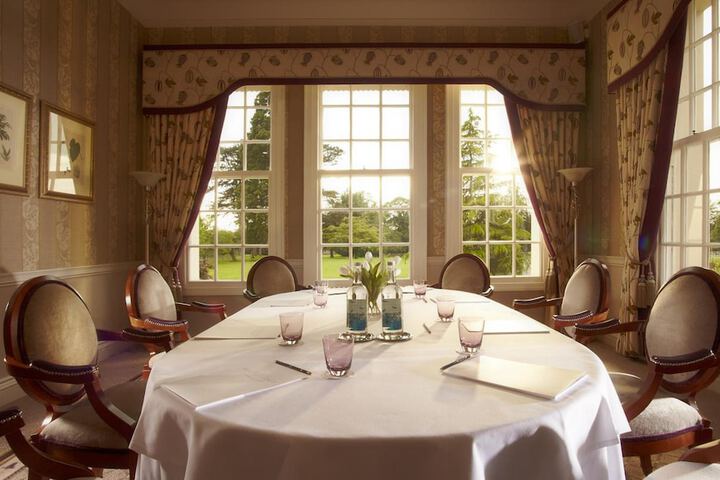 Dining 44 of 57