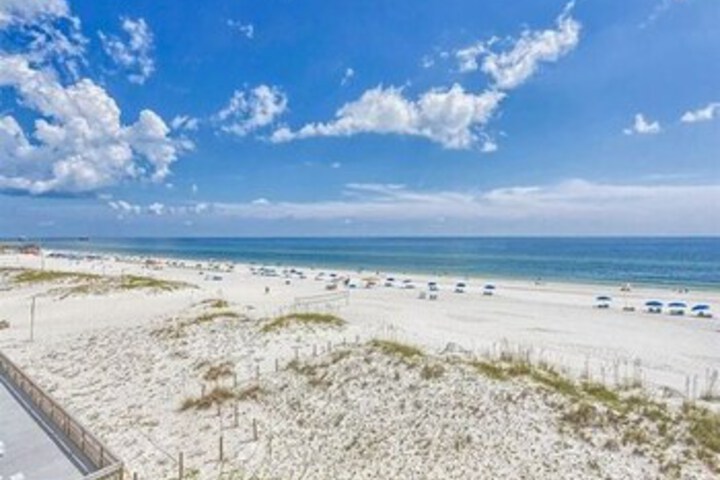 Beach 122 of 360