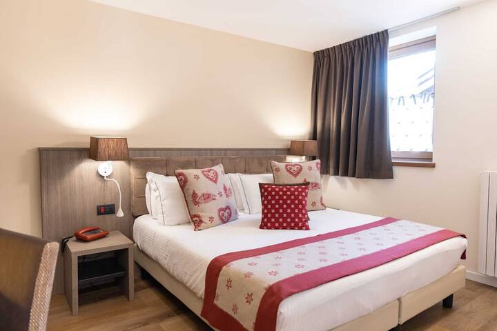 Room 45 of 186